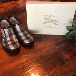 Burberry Women’s Size 8 Rain Shoes